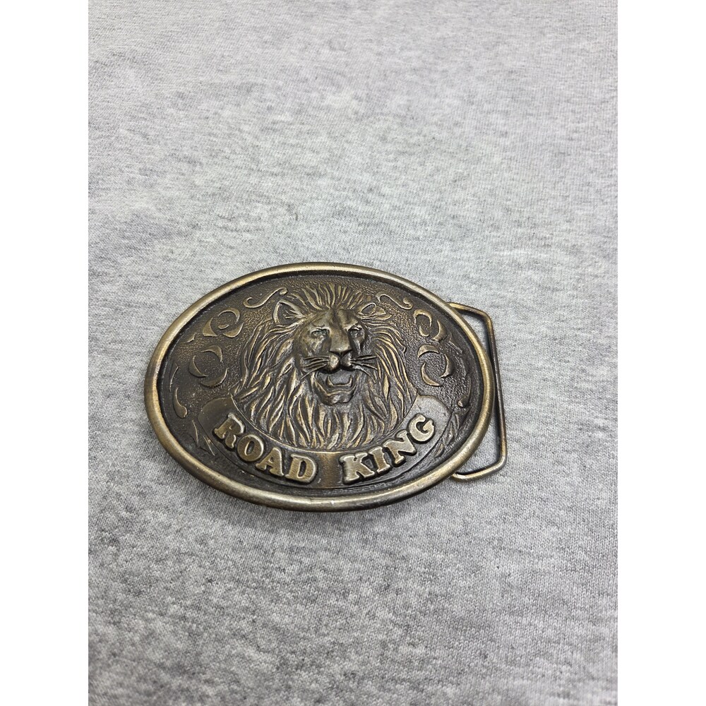 Vintage K76 Truckstop Road King Lion Brass Belt Buckle